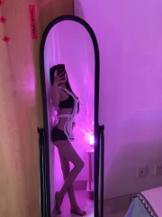 高挑苗条身姿