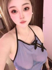年轻木瓜奶小嫩妹，服务非常不错很骚