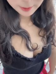轻熟白皙大胸御姐