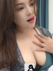榨汁机角色扮演大奶妹